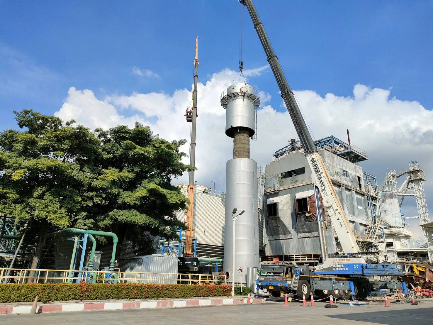 ผลงาน-5 High chimney demolition work